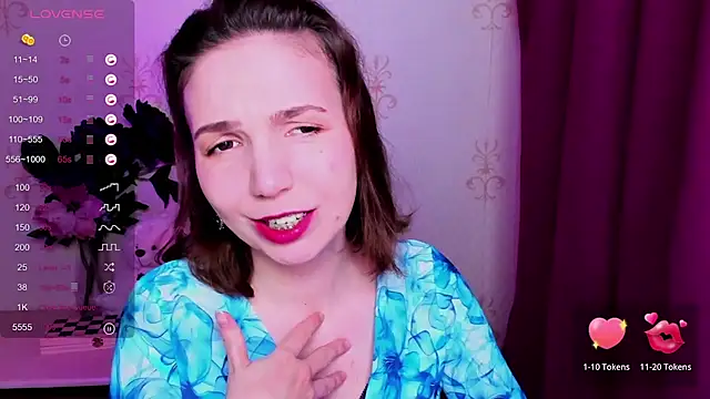 KindHazelHere  online show from April 6, 12:28 am