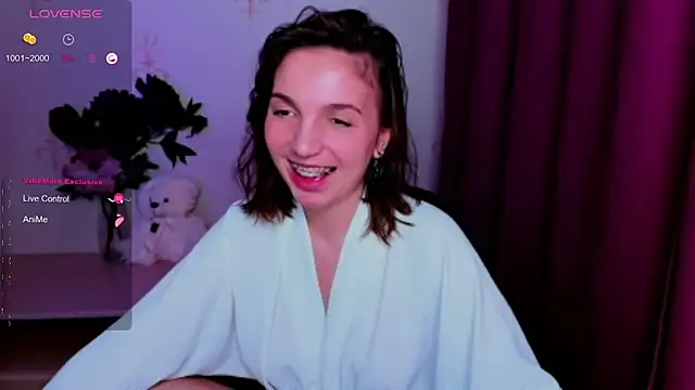 KindHazelHere  online show from May 7, 9:01 am