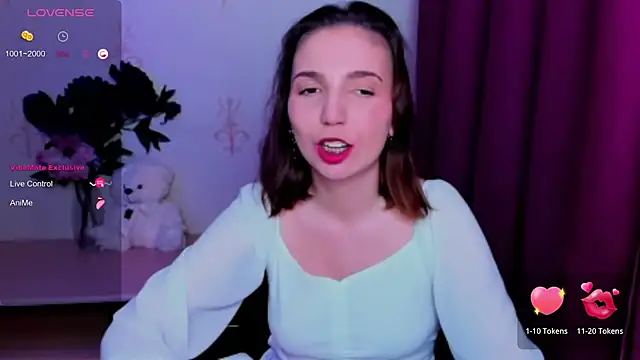 KindHazelHere  online show from May 9, 12:47 am