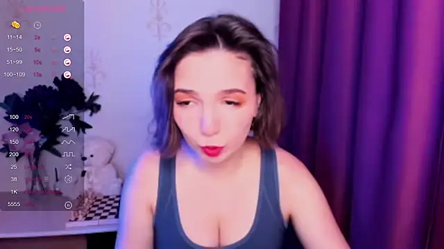 KindHazelHere  online show from November 8, 8:29 am