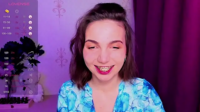 KindHazelHere  online show from March 3, 5:09 pm