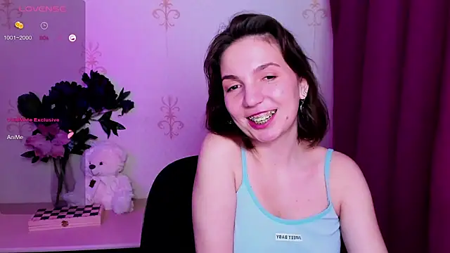 KindHazelHere  online show from April 5, 11:17 am