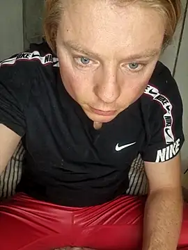 Snapshot of Tobias112cc chatting on November 21, 9:25 pm Tobias112cc online show from November 21, 9:25 pm