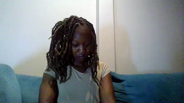 Snapshot of Hardnipples8 chatting on February 28, 11:15 pm Hardnipples8 online show from February 28, 11:15 pm