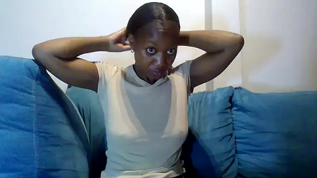 Snapshot of Hardnipples8 chatting on February 7, 11:13 pm Hardnipples8 online show from February 7, 11:13 pm