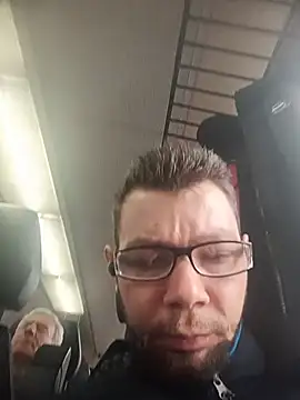 Medelin92 online show from February 9, 9:40 am