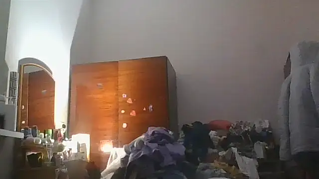 Snapshot of ShawnaAdams chatting on December 3, 8:52 pm ShawnaAdams online show from December 3, 8:52 pm