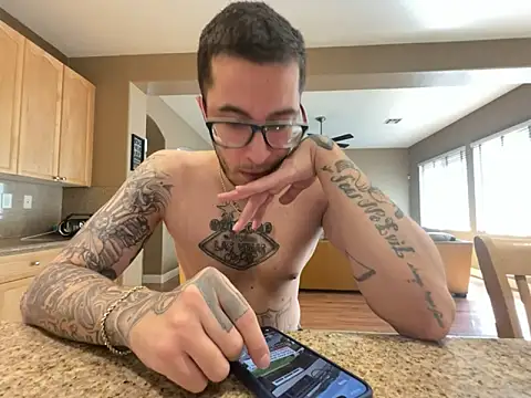 Bwcjoshbanks online show from September 12, 5:24 pm