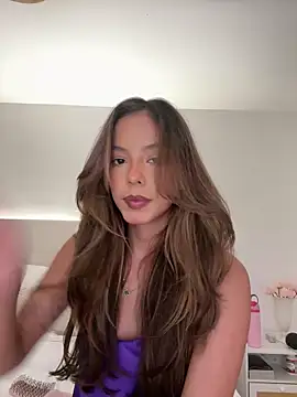 Snapshot of Bella_cutte_ chatting on December 17, 11:54 pm Bella cutte online show from December 17, 11:54 pm