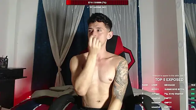 Snapshot of stevenSEX123 chatting on February 1, 3:27 am stevenSEX123 online show from February 1, 3:27 am