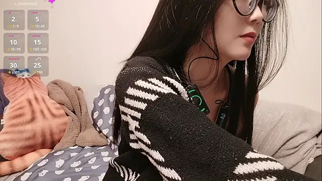 Snapshot of Lu_Nana chatting on February 9, 3:21 pm Lu Nana online show from February 9, 3:21 pm