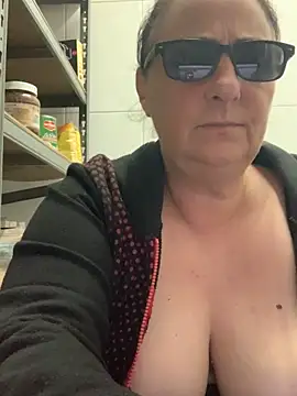 eroticjessitop online show from March 18, 10:48 pm