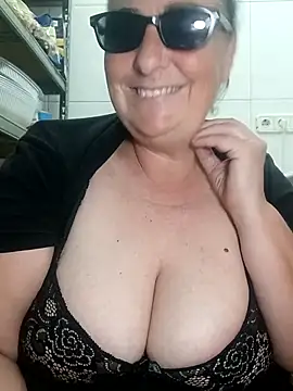 eroticjessitop online show from February 22, 7:48 pm