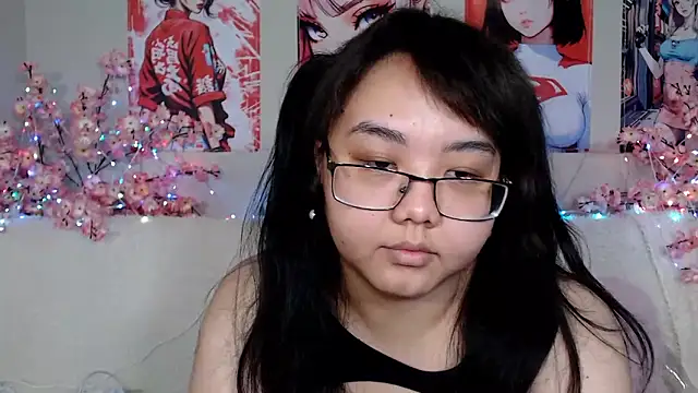 Snapshot of Moertomlly chatting on June 21, 3:01 am Moertomlly online show from June 21, 3:01 am