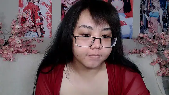 Snapshot of Moertomlly chatting on June 7, 4:07 am Moertomlly online show from June 7, 4:07 am