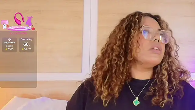  nickypurple  online show from October 21, 7:46 pm