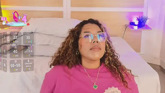  nickypurple  online show from October 30, 7:11 pm