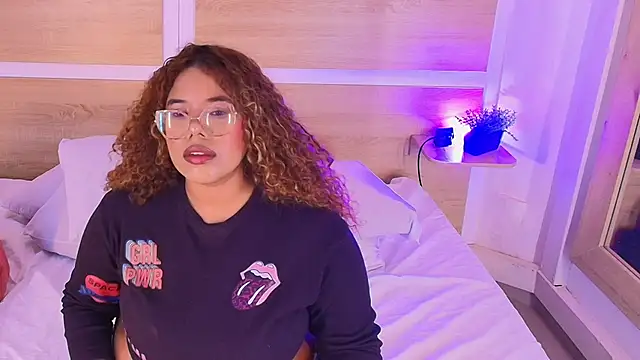  nickypurple  online show from February 25, 7:14 pm