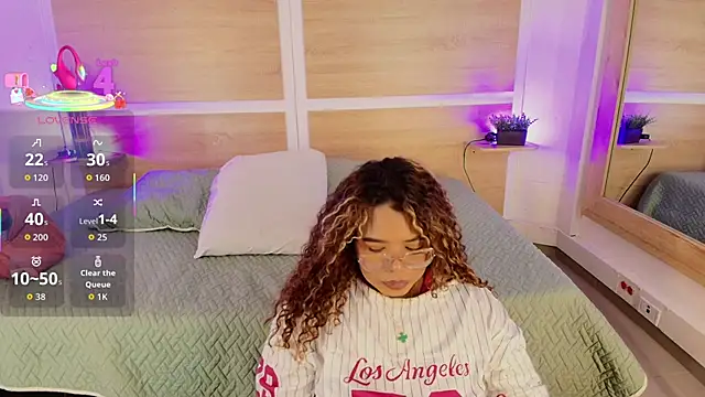  nickypurple  online show from October 9, 7:14 pm