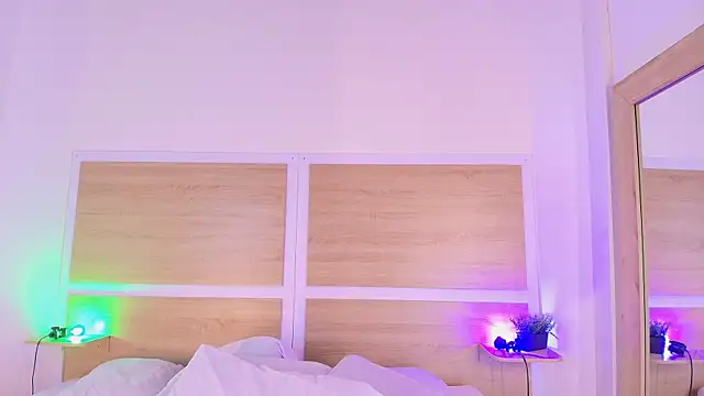  nickypurple  online show from March 4, 7:10 pm