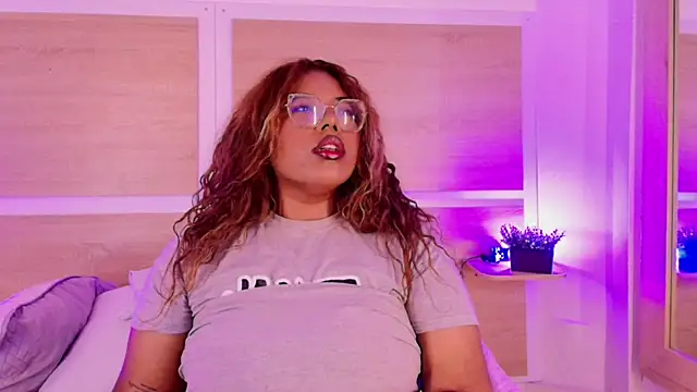  nickypurple  online show from May 28, 6:36 pm