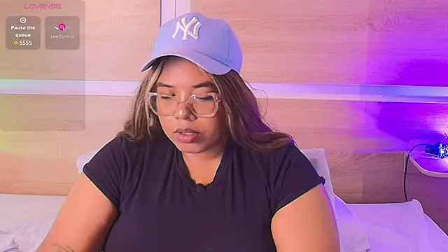  nickypurple  online show from March 16, 6:32 pm