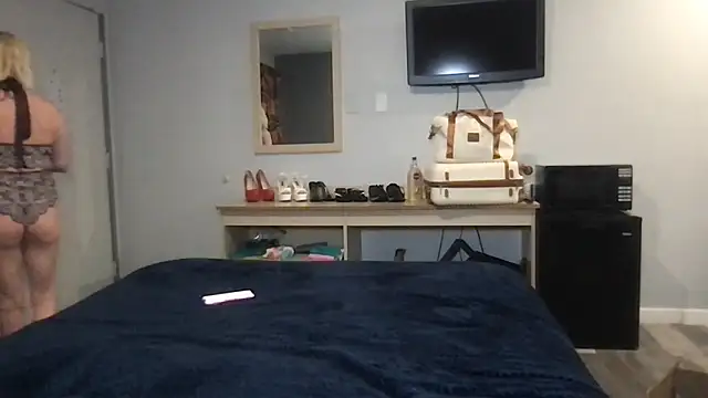 TiffaneyLove online show from February 24, 12:33 am