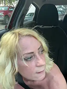 TiffaneyLove online show from March 5, 10:05 pm