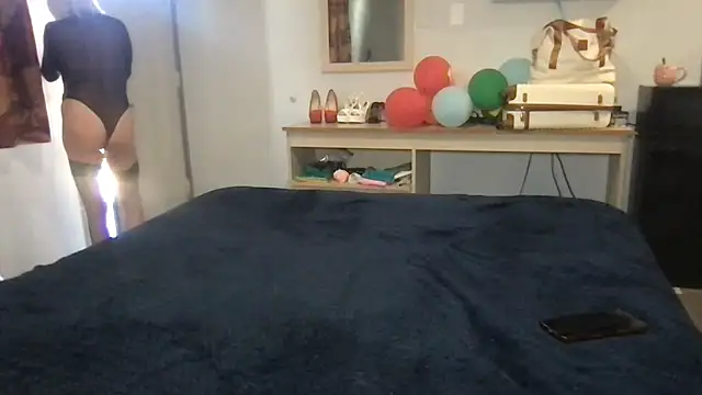 TiffaneyLove online show from March 21, 9:08 pm