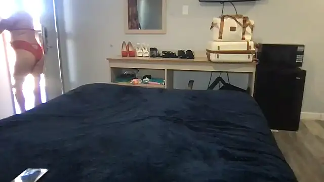 TiffaneyLove online show from February 25, 6:41 pm