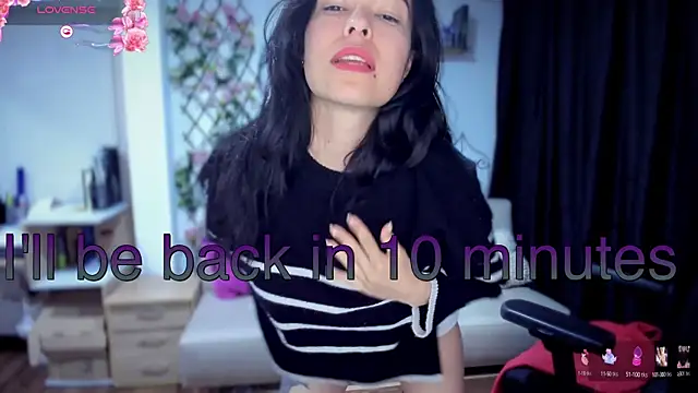 Snapshot of Lunlunera chatting on October 26, 6:47 am Lunlunera online show from October 26, 6:47 am