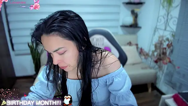 Snapshot of Lunlunera chatting on November 5, 11:19 pm Lunlunera online show from November 5, 11:19 pm