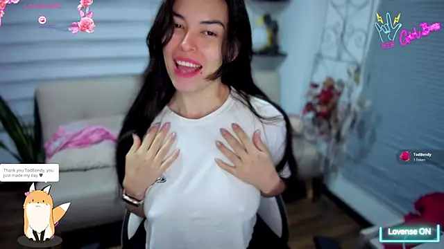 Snapshot of Lunlunera chatting on February 15, 1:39 am Lunlunera online show from February 15, 1:39 am