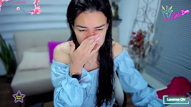 Snapshot of Lunlunera chatting on February 16, 2:32 am Lunlunera online show from February 16, 2:32 am