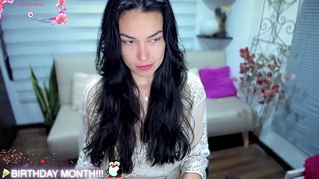 Snapshot of Lunlunera chatting on November 16, 1:43 am Lunlunera online show from November 16, 1:43 am