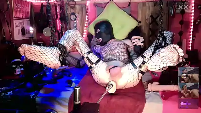 Snapshot of Kamafly4you chatting on February 14, 10:47 pm Kamafly4you online show from February 14, 10:47 pm