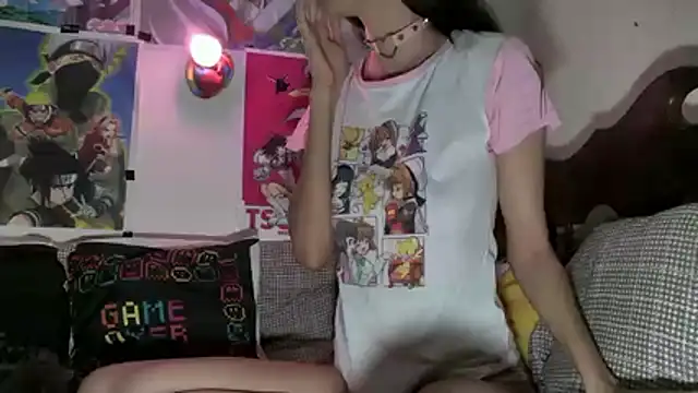 ArtemisChan online show from July 11, 2:12 am
