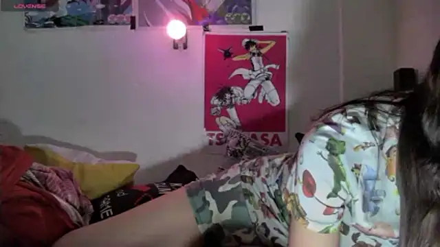 ArtemisChan online show from July 17, 1:36 am