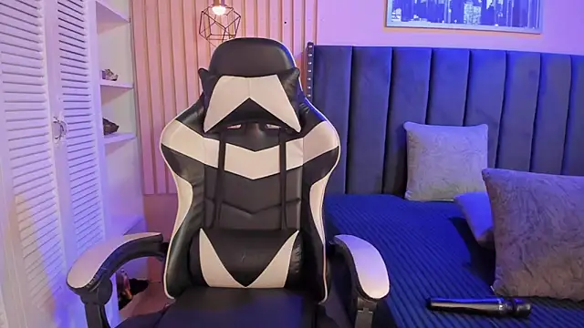 ashlye miller  online show from November 15, 4:16 am