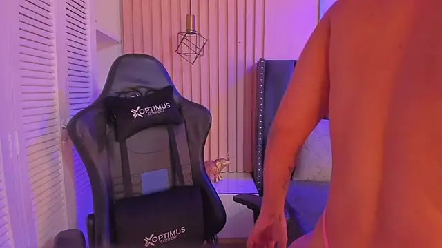 ashlye miller  online show from March 21, 3:55 am