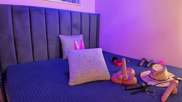 ashlye miller  online show from October 16, 4:10 am