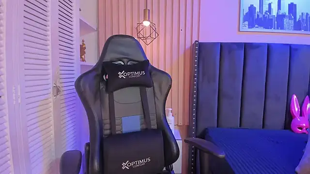 ashlye miller  online show from October 10, 4:24 am