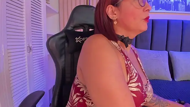 ashlye miller  online show from October 5, 4:25 am