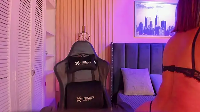 ashlye miller  online show from March 18, 3:56 am