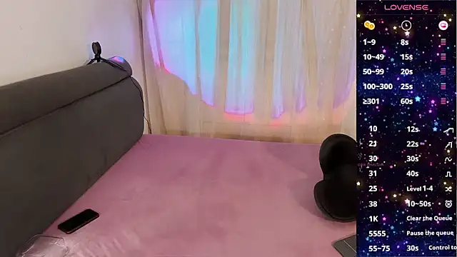 Snapshot of liliwang03 chatting on February 15, 1:49 pm liliwang03 online show from February 15, 1:49 pm