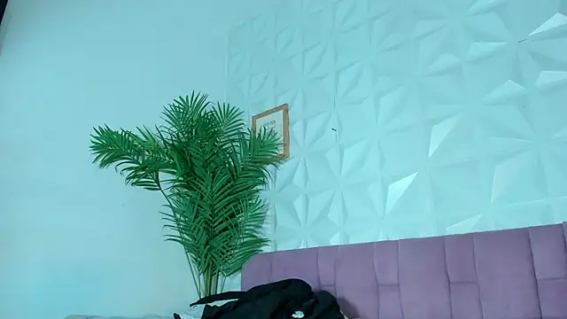 Snapshot of Hellen_Sky chatting on October 22, 7:13 pm Hellen Sky online show from October 22, 7:13 pm