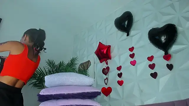 Hellen Sky online show from April 9, 7:09 pm