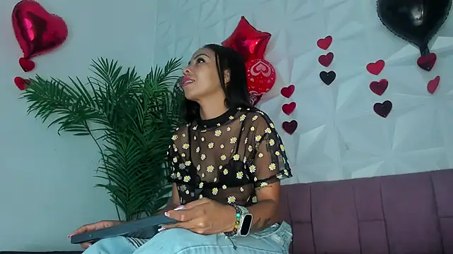 Hellen Sky online show from February 18, 7:21 pm