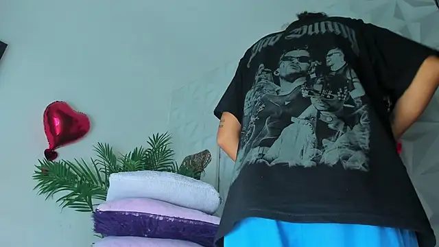 Hellen Sky online show from March 30, 7:04 pm