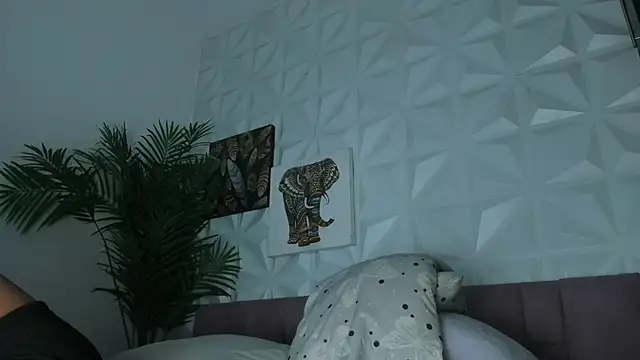 Snapshot of Hellen_Sky chatting on June 19, 7:09 pm Hellen Sky online show from June 19, 7:09 pm